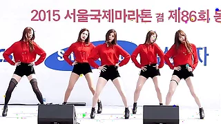 公众号【喵污】韩国女团 EXID红衣超短户外热舞 (15.03.15)